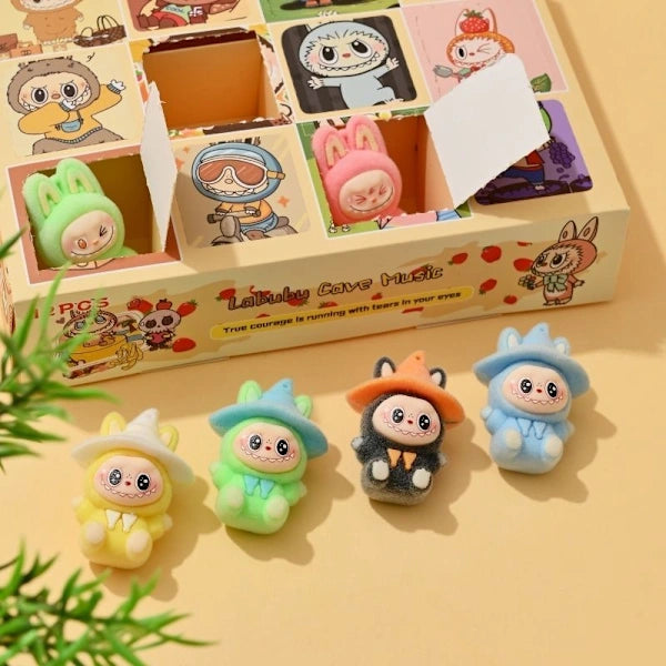 Monster Adventskalender Julklapp 2025 – Julkalender med 12 luckor och överraskningsfigurer