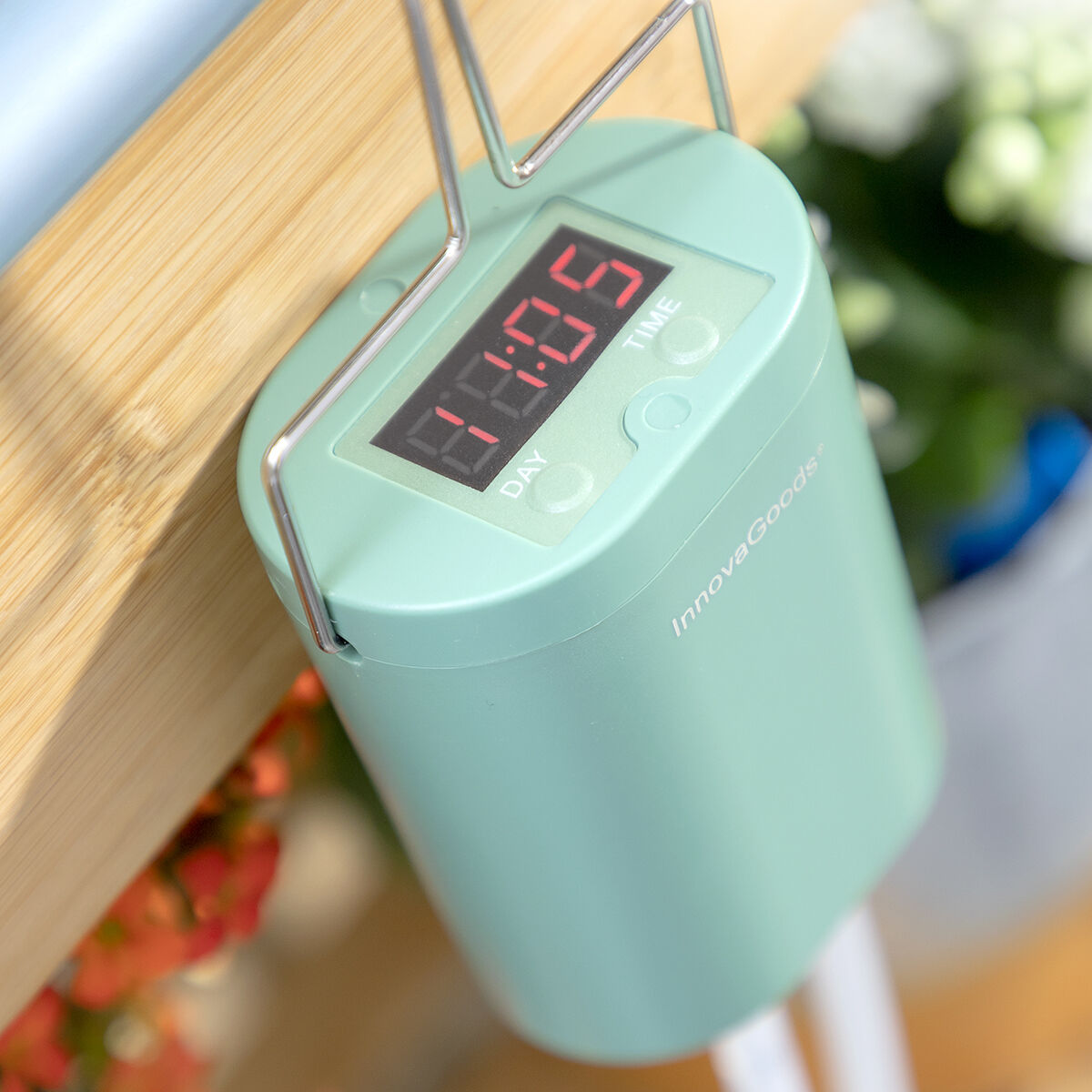 Automatiskt droppbevattningssystem vattning till 8 olika krukor