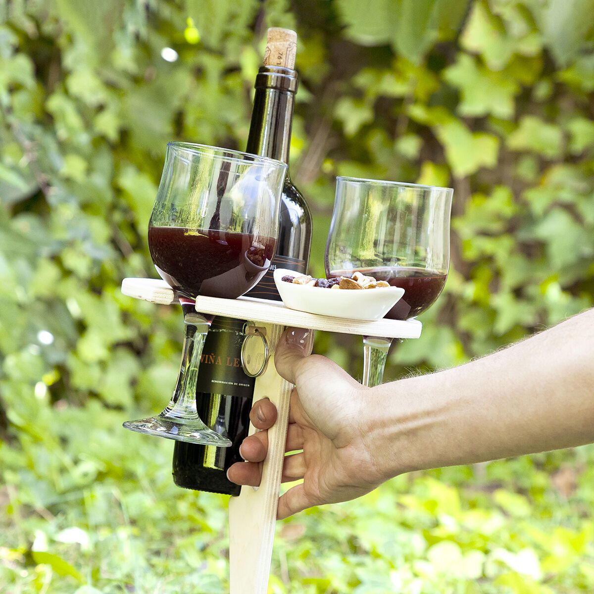 Portabel vinställ och plats för glas till trädgård mm